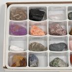 Mineralen doos 24 stuks met benaming 2-4 cm, Ophalen of Verzenden, Mineraal