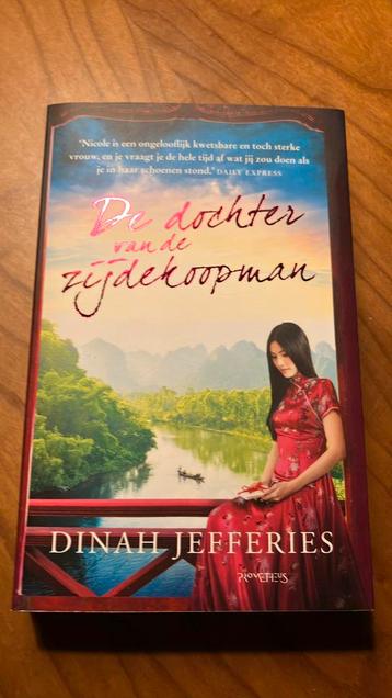 Dinah Jefferies - De dochter van de zijdekoopman beschikbaar voor biedingen