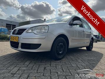 Volkswagen Polo 1.4-16V/5DEURS/CARPLAY/CRUISE CONTR/AIRCO/ beschikbaar voor biedingen