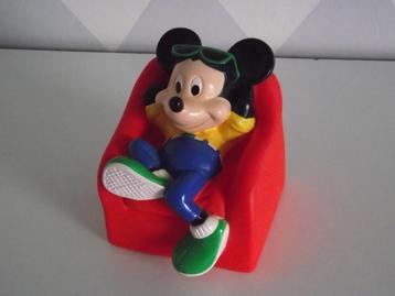 vintage spaarpot Mickey Mouse op stoel 12 cm Remus 1980 beschikbaar voor biedingen