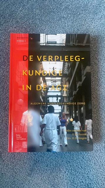 De verpleegkundige in de AGZ beschikbaar voor biedingen