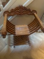 Antieke houten stoel met leeuwenkoppen, Ophalen of Verzenden