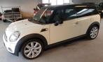 Mini Clubman 1.6 Cooper 2008 Wit IZGST, Auto's, Voorwielaandrijving, 4 cilinders, 4 stoelen, Wit