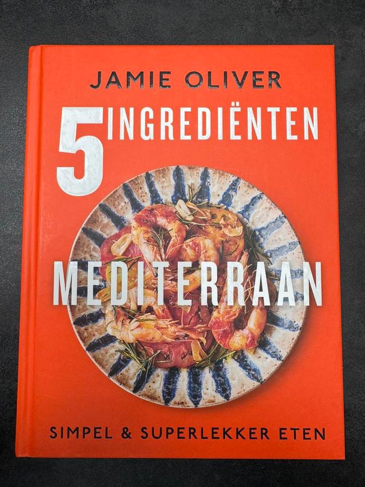 Jamie Oliver - 5 Ingrediënten Mediterraan, Boeken, Kookboeken, Zo goed als nieuw, Italië, Ophalen of Verzenden