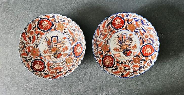 Japans porseleinen Imari-borden, Antiek en Kunst, Antiek | Porselein, Verzenden
