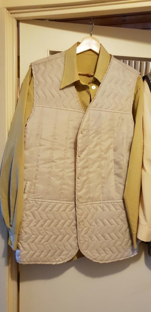 Creme bodywarmer hes vest met blouse, Kleding | Dames, Bodywarmers, Zo goed als nieuw, Ophalen