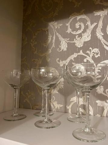 5 cocktailglazen, champagne coupes  beschikbaar voor biedingen