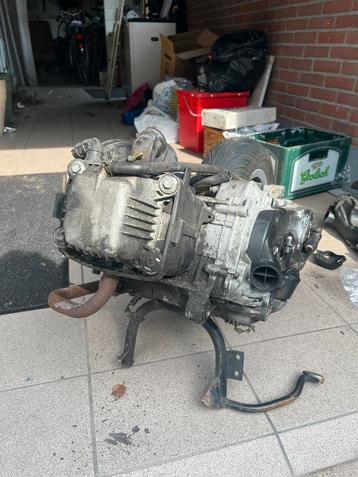 Kapotte zip 4t 50cc blok beschikbaar voor biedingen