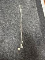 Zilverkleurige ketting met parels en strass, Ophalen of Verzenden, Zo goed als nieuw, Zilver, Overige materialen