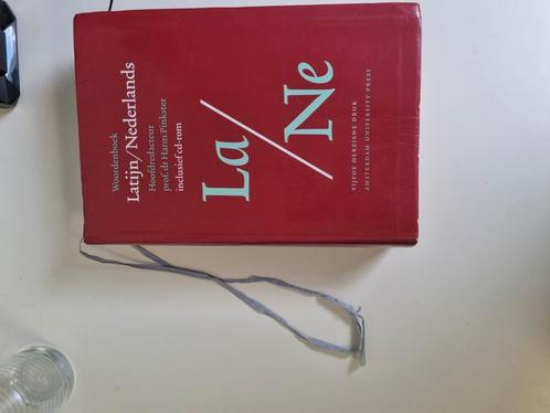 Nog zo goed als nieuw Latijn-Nederlands woordenboek!!, Boeken, Schoolboeken, Zo goed als nieuw, VWO, Ophalen of Verzenden