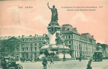 (381-207-001) Paris Statue of the Republic Square beschikbaar voor biedingen