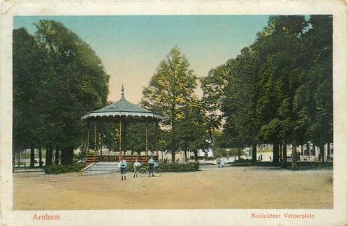 (379-241-009) Arnhem Muziektent Velperplein, Verzamelen, Ansichtkaarten | Nederland, Gelderland, Verzenden