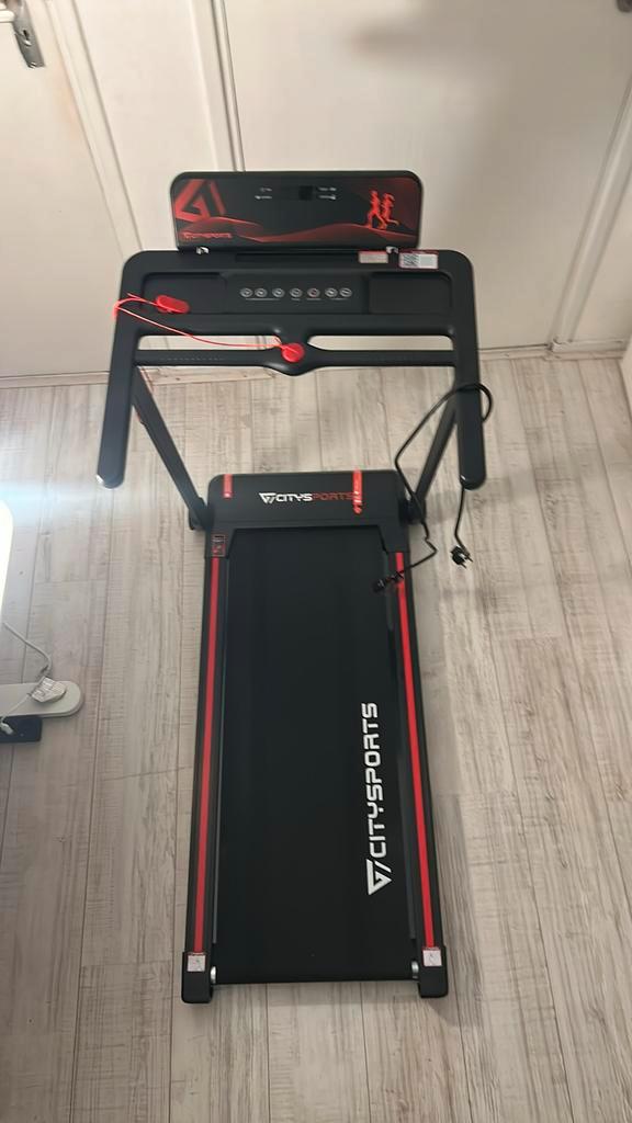 Nieuwe loopband, werkt perfect, twee keer gebruikt, stil, Sport en Fitness, Fitnessapparatuur, Zo goed als nieuw, Loopband, Ophalen of Verzenden