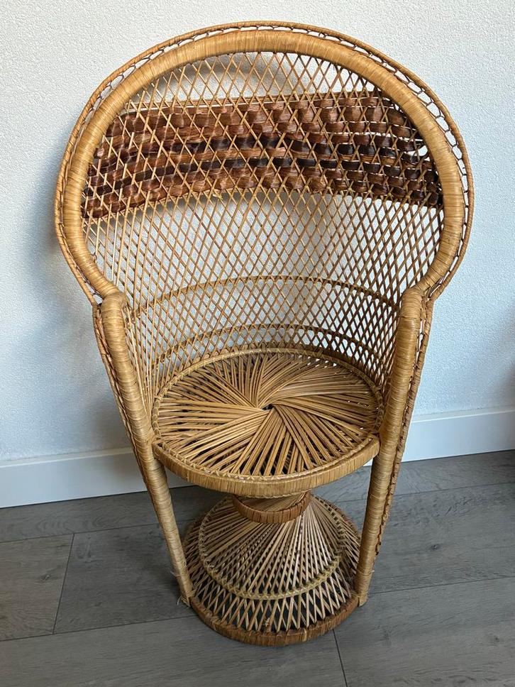 Rotan Pauwenstoel Kinderstoel Vintage, Huis en Inrichting, Stoelen, Gebruikt, Eén, Riet of Rotan, Bruin, Ophalen
