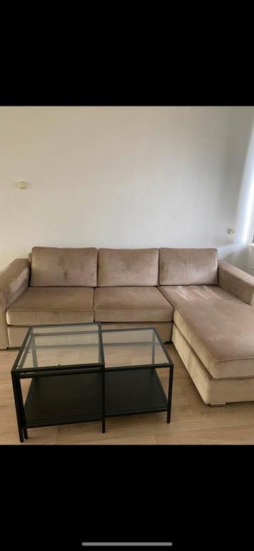 100 euro voor hele set behalve dat kleine tafeltje