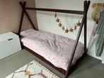 Tipi eenpersoonsbed met matras, Kinderen en Baby's, Kinderkamer | Bedden, Ophalen, 85 tot 100 cm, Zo goed als nieuw, Lattenbodem