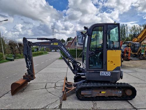 Volvo ECR25D, 2018, 2562 uur en meer minigravers, Zakelijke goederen, Machines en Bouw | Kranen en Graafmachines, Graafmachine