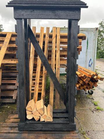 Haardhout opbergruimte hokken beschikbaar voor biedingen