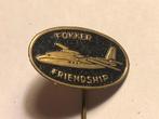Metalen FOKKER FRIENDSHIP Vliegtuig Speld (Zwart/Messingkl)., Verzenden, Zo goed als nieuw, Transport, Speldje of Pin