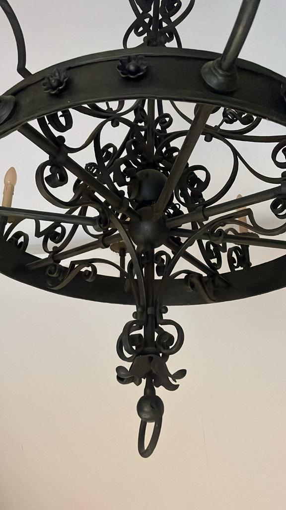 Oude smeedijzeren kroonluchter., Antiek en Kunst, Antiek | Lampen, Ophalen