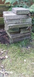 Gratis diverse tegels / stenen, Ophalen, Gebruikt, Beton, Minder dan 5 m²