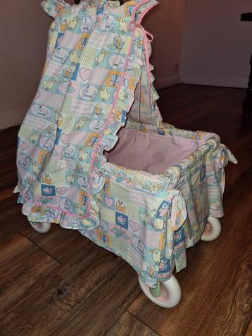 Mooie Baby Born Zapf poppenwagen poppenledikant met geluid beschikbaar voor biedingen