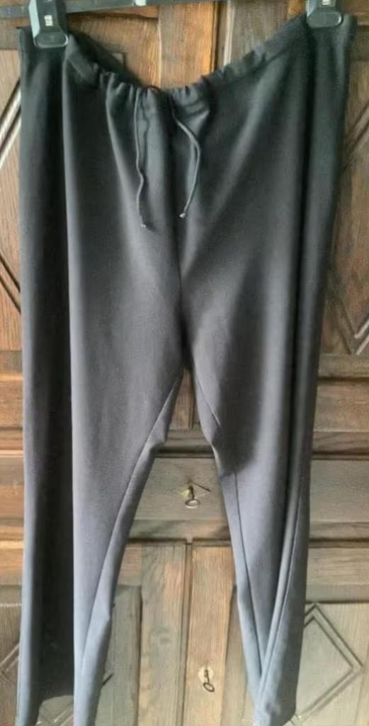 Zwarte damesbroek, huisbroek, broek; L; INTOWN SIMPLICITY, Kleding | Dames, Broeken en Pantalons, Gedragen, Maat 42/44 (L), Zwart