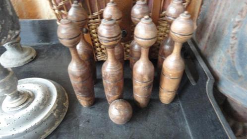 8 antieke BRUINE HOUTEN KEGELS + BAL / kegelspel, deco, Antiek en Kunst, Antiek | Woonaccessoires, Ophalen of Verzenden