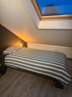 Matress and bed frame, nearly new, Huizen en Kamers, Kamers te huur