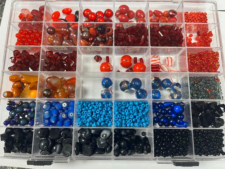 Kralenmix: Glas, Keramiek, Rood & Blauw nieuw, Hobby en Vrije tijd, Kralen en Sieraden maken, Nieuw, Kraal, Ophalen of Verzenden