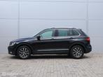 Volkswagen Tiguan 1.5 TSI ACT Highline ACC Trekhaak CarPlay, Zwart, Origineel Nederlands, Tiguan, 750 kg