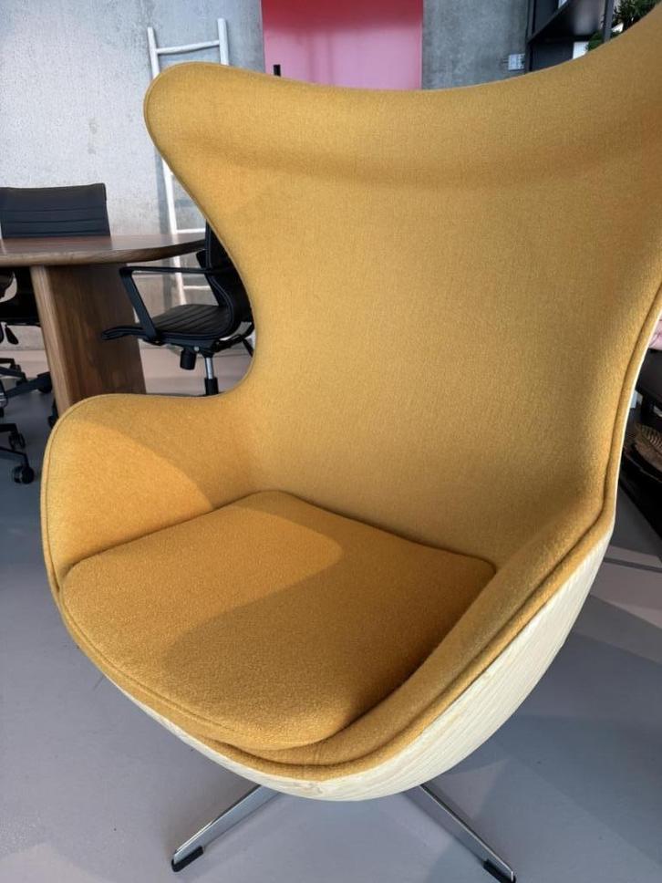 Design stoel nog nieuw in de doos, Huis en Inrichting, Stoelen, Nieuw, Eén, Hout, Metaal, Stof, Overige kleuren, Ophalen