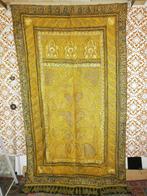 Zeldzaam zijde doek India ca 1950 excellent handgeborduurd, Antiek en Kunst, Ophalen