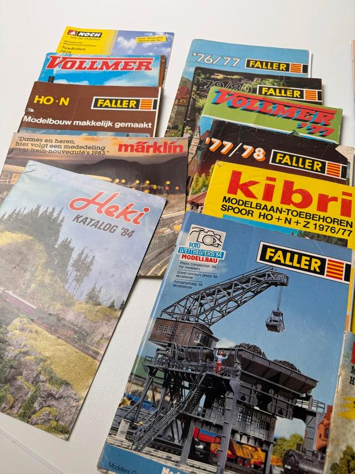 HO Modelspoor Scenery Catalogussen - 5 Kilo!, Hobby en Vrije tijd, Modeltreinen | H0, Ophalen of Verzenden