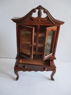 poppenhuis leuk kastje, Ophalen of Verzenden, Gebruikt, Decoratie