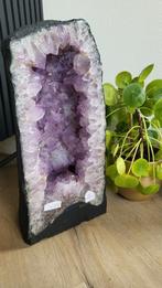 Prachtige amethist geode Brazilië KORTING, Verzamelen, Mineralen en Fossielen, Ophalen of Verzenden, Mineraal