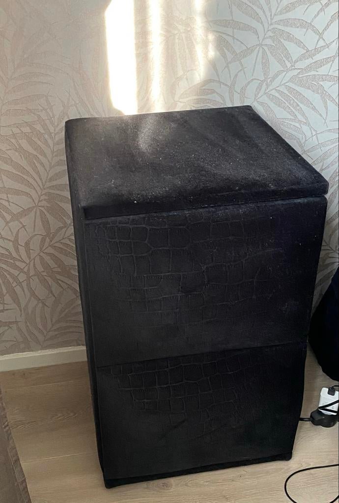 Zwart Velvet Nachtkastje met Croco Print, Ophalen, Overige materialen, Gebruikt, Minder dan 45 cm