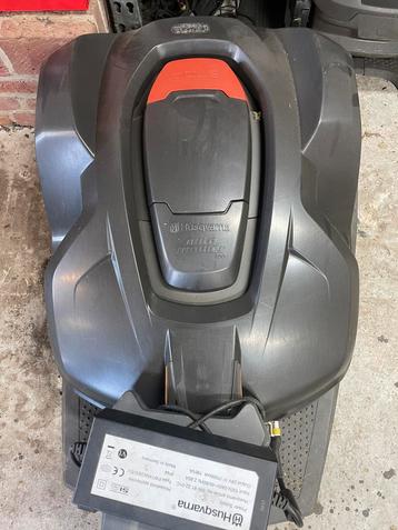 Husqvarna 320 Automower robotmaaier compleet beschikbaar voor biedingen