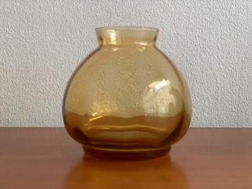 A.D.Copier: amberkleurig vaasje collectie H ca. 1938 beschikbaar voor biedingen