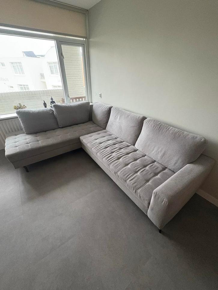 Hoek bank grijs- Nette Staat!, Huis en Inrichting, Banken | Bankstellen, Gebruikt, Hoekbank, Vierpersoons of meer, 250 tot 300 cm