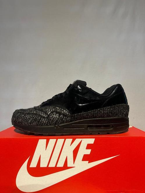 Maat 44 - Nike Air Max 1 One VT NYE Collection, Kleding | Heren, Schoenen, Zo goed als nieuw, Sneakers of Gympen, Zwart, Verzenden