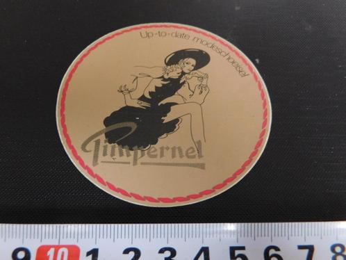 sticker PIMPERNEL Up to date modeschoeisel, Verzamelen, Stickers, Zo goed als nieuw, Bedrijf of Vereniging, Ophalen