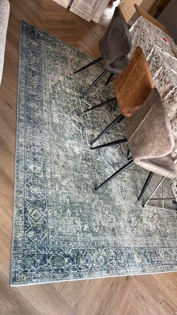 Groen blauw mat beschikbaar voor biedingen
