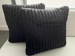 Sierkussen | Kussen | Ribfluweel | 50x50 cm | Raw Interiors, Huis en Inrichting, Woonaccessoires | Kussens, Ophalen, Zo goed als nieuw