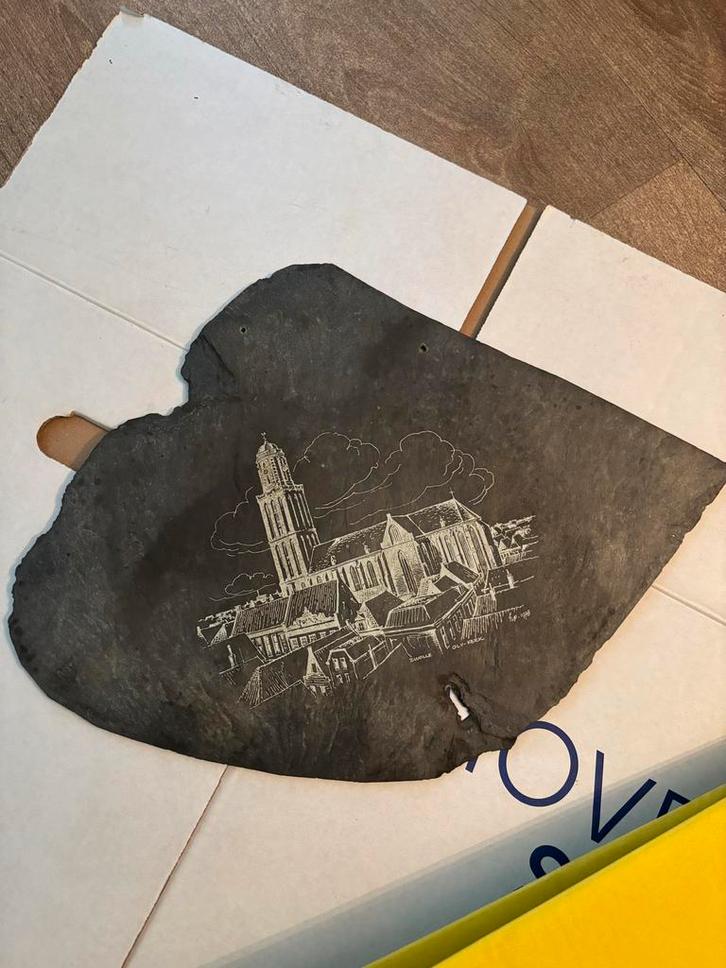 Antieke lei met ets OLV Kerk Zwolle 1978, Antiek en Kunst, Antiek | Wandborden en Tegels, Ophalen of Verzenden