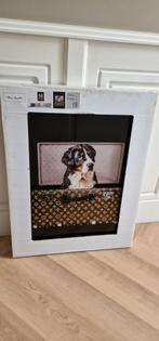 Hele mooie grote glas schilderij 60x80 Hond louis vu itton, Huis en Inrichting, Woonaccessoires | Lijsten, Ophalen, Nieuw, Hout