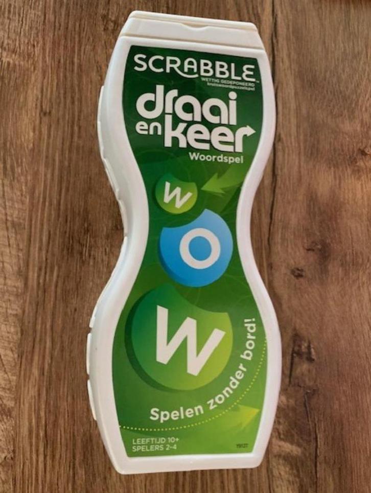 Scrabble - Draai en Keer - Y9127, Hobby en Vrije tijd, Gezelschapsspellen | Bordspellen, Zo goed als nieuw, Een of twee spelers