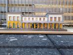 Stationsgebouw, Hobby en Vrije tijd, Modeltreinen | H0, Overige merken, Gelijkstroom, Brug, Tunnel of Gebouw, Ophalen of Verzenden