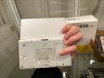 Nintendo ds lite met boekjes en doos super net!, Spelcomputers en Games, Spelcomputers | Nintendo DS, Ophalen of Verzenden, Zo goed als nieuw