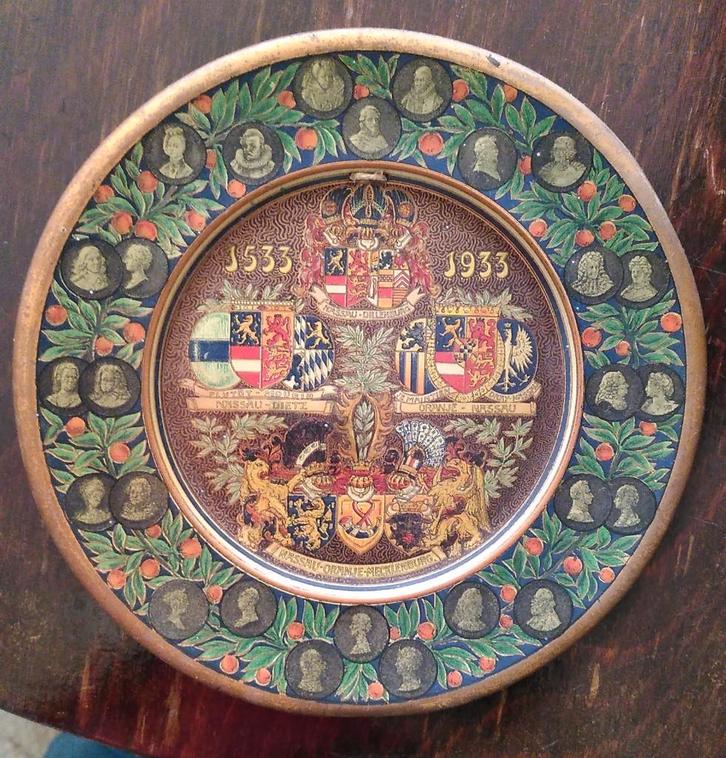 sierbord, 1533-1933, metaal, Verzamelen, Overige Verzamelen, Gebruikt, Ophalen of Verzenden